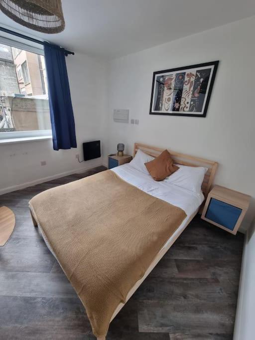 Apartment Brand New Ground Floor Centre *