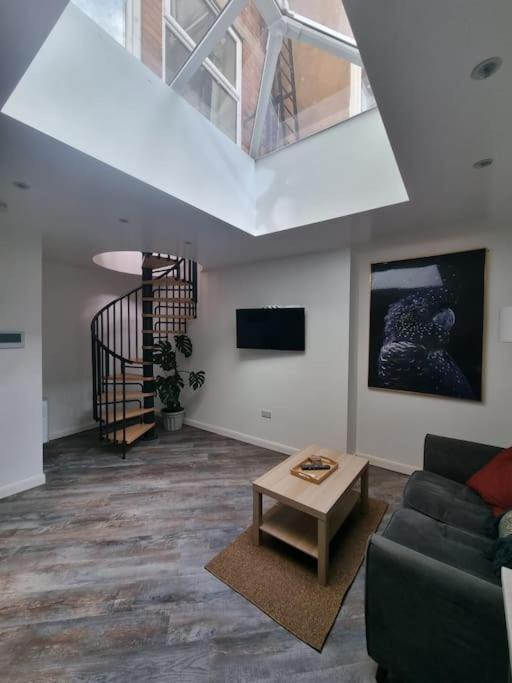 Brand New Ground Floor Centre Apartment